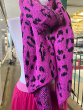 Load image into Gallery viewer, SOPHIE Leopard Scarf (pink)
